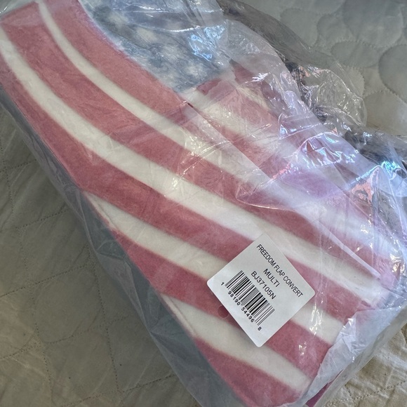 BETSY JOHNSON Freedom Crossbody Rhinestone Patriotic Red White Blue Bag USA FLAG - Picture 10 of 13